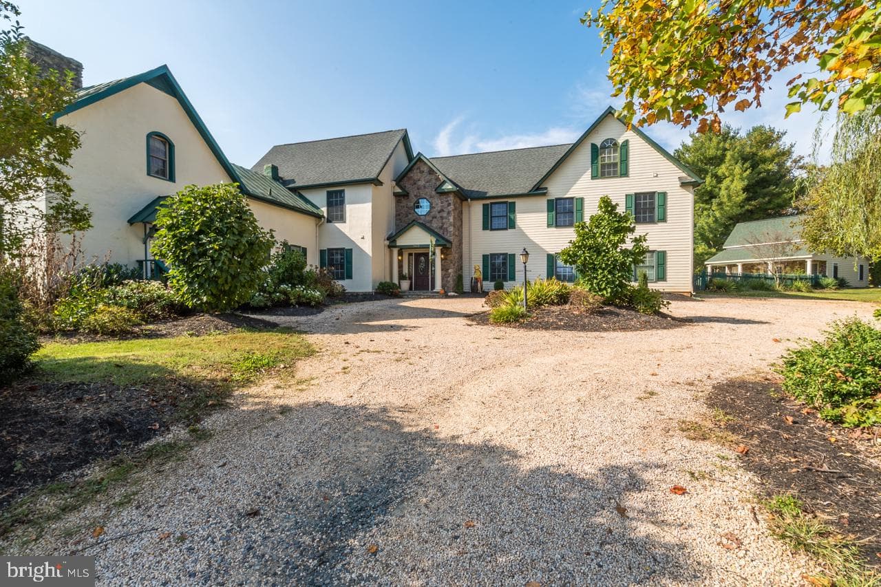 5024 Leeds Manor Road, Hume