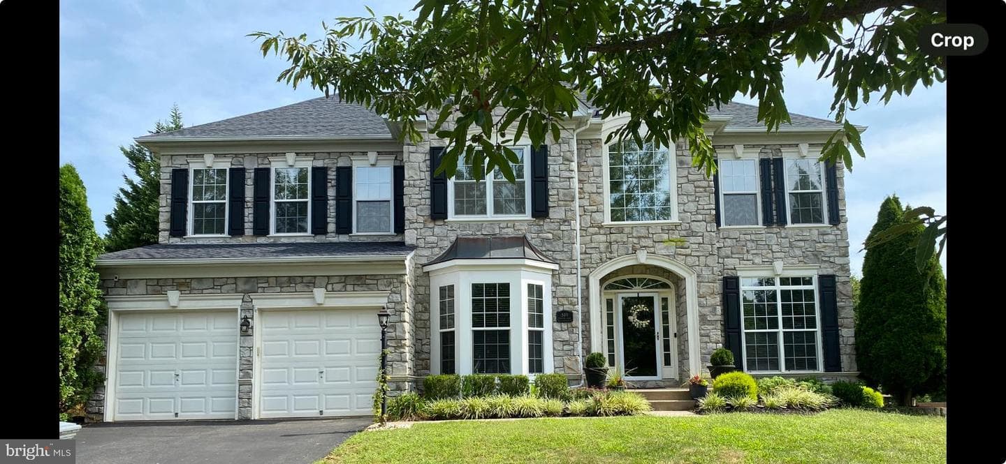 589 Pineview Court photo 1