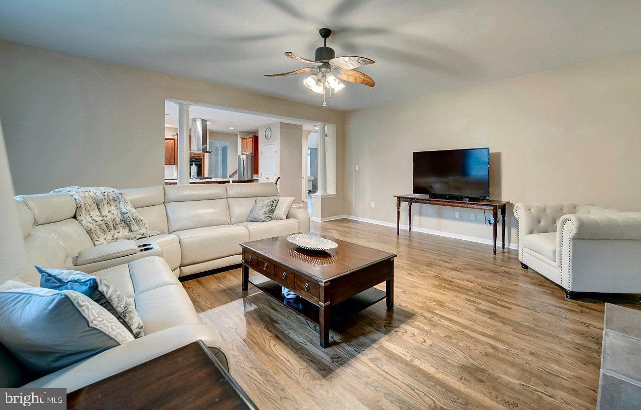 589 Pineview Court photo 14