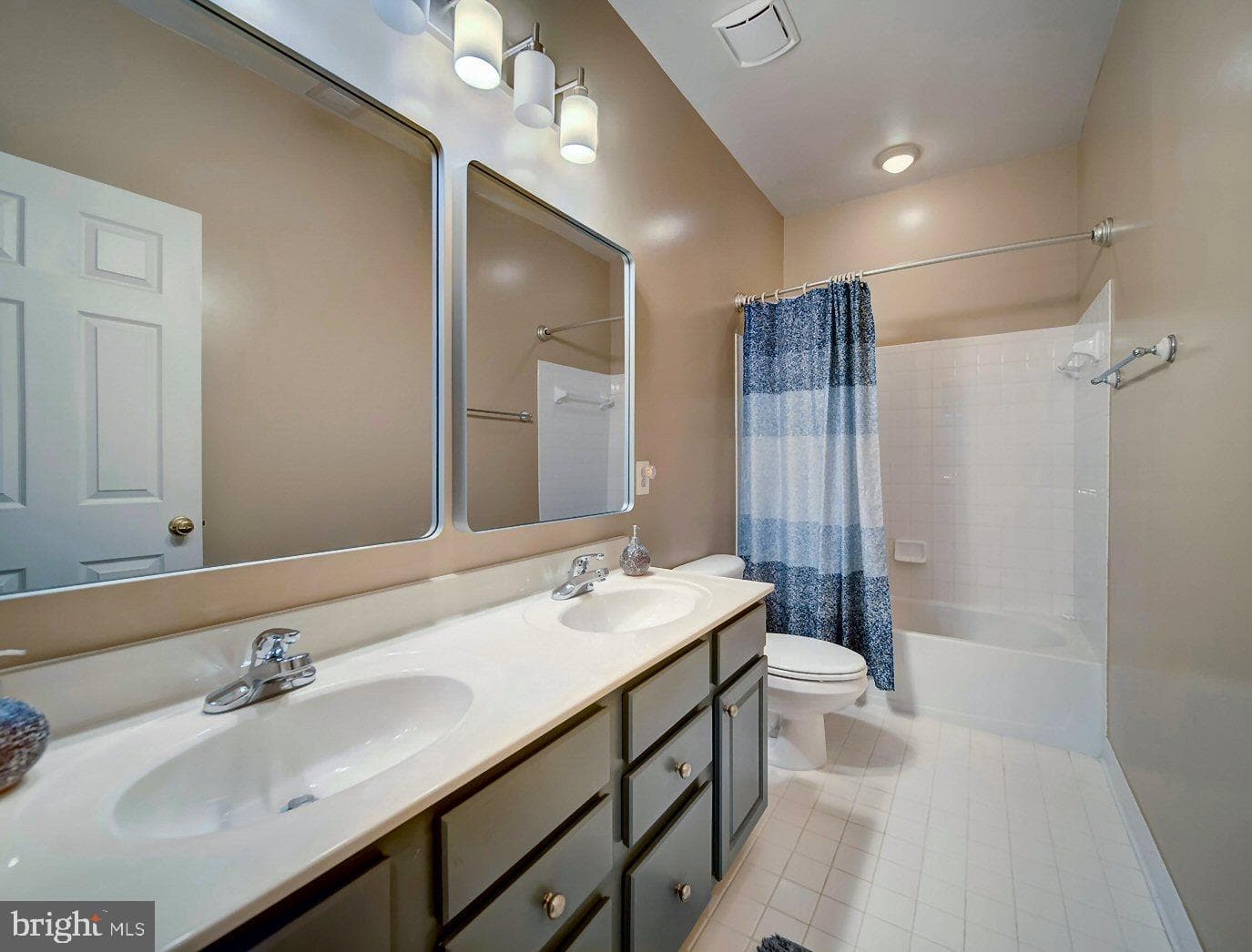 589 Pineview Court photo 27