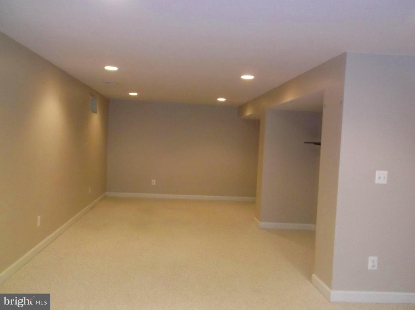 6110 Maloney Way photo 35