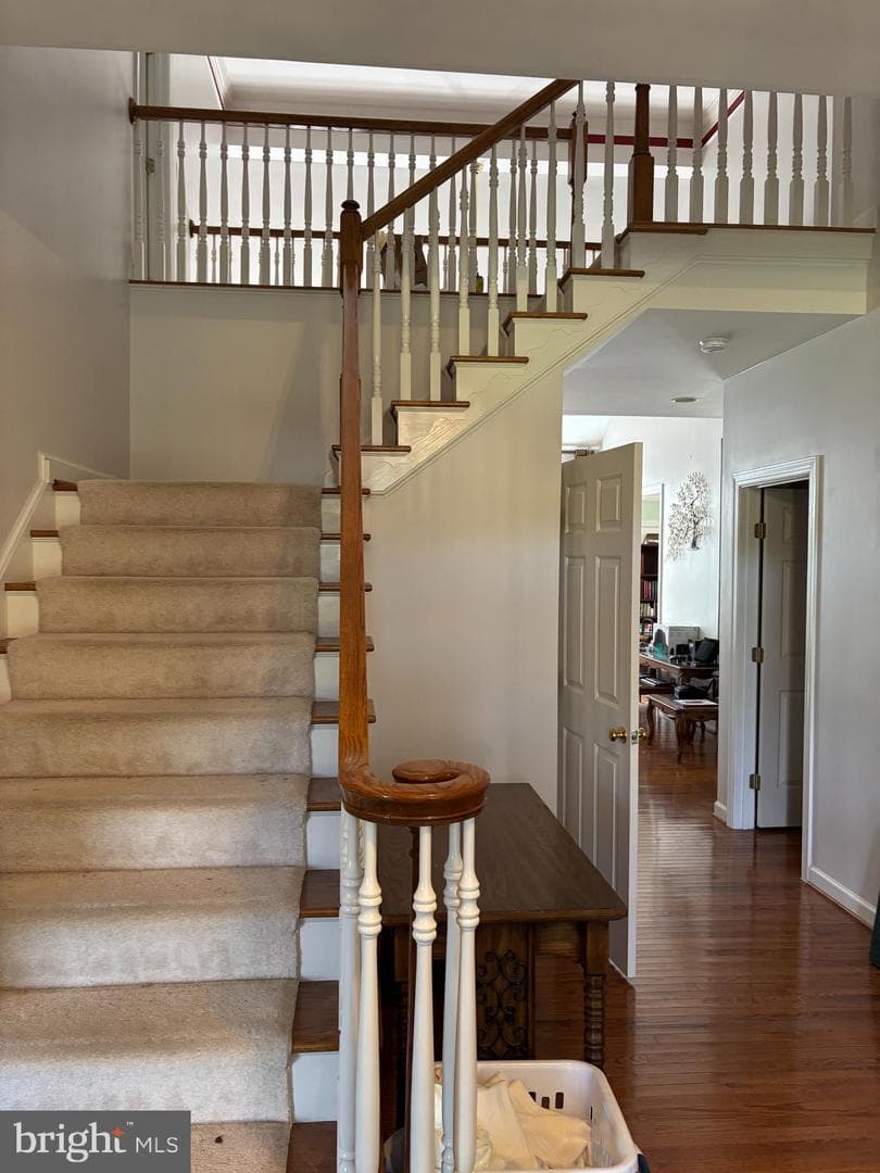 6110 Maloney Way photo 5