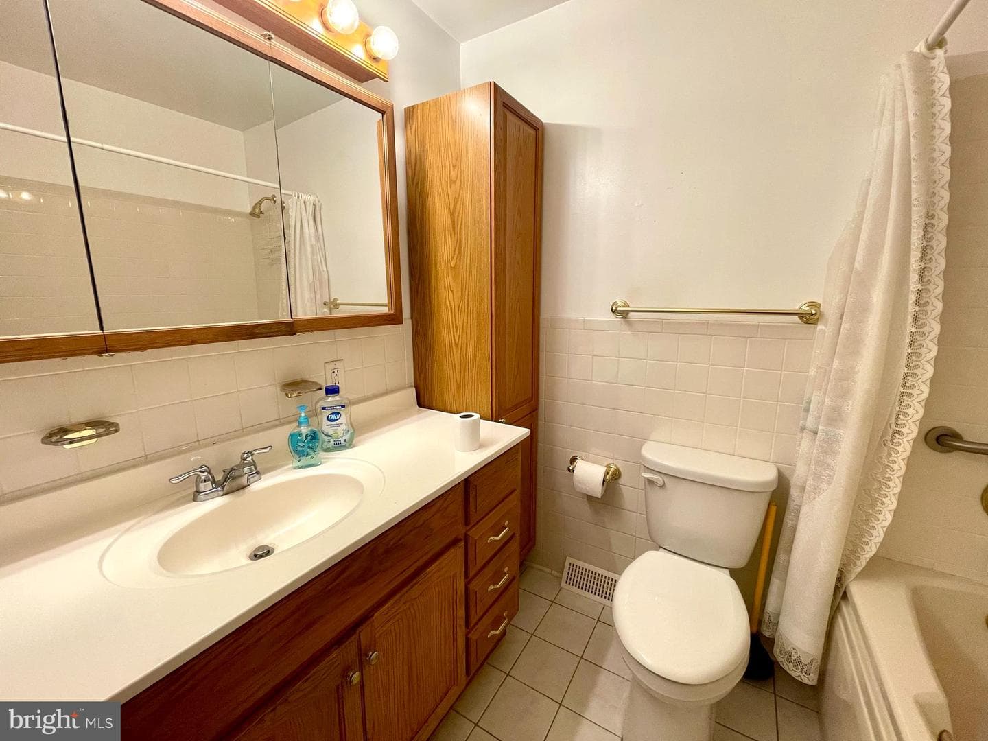 351 Chappell Street photo 12
