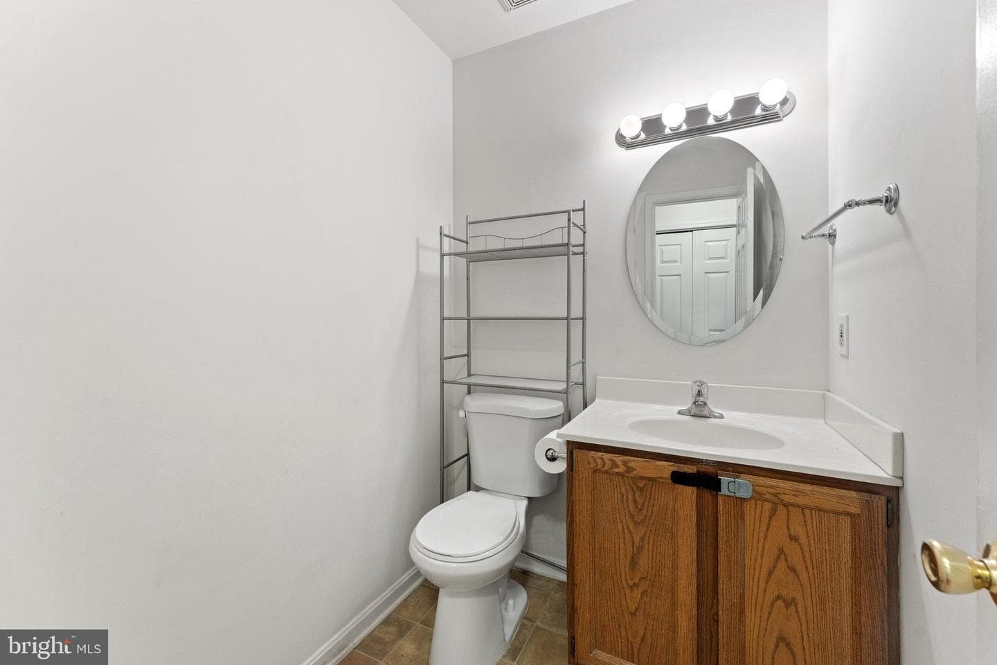 7645 Wankoma Drive photo 5