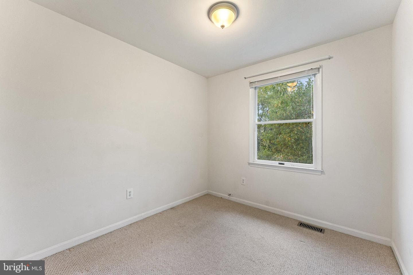 7645 Wankoma Drive photo 7
