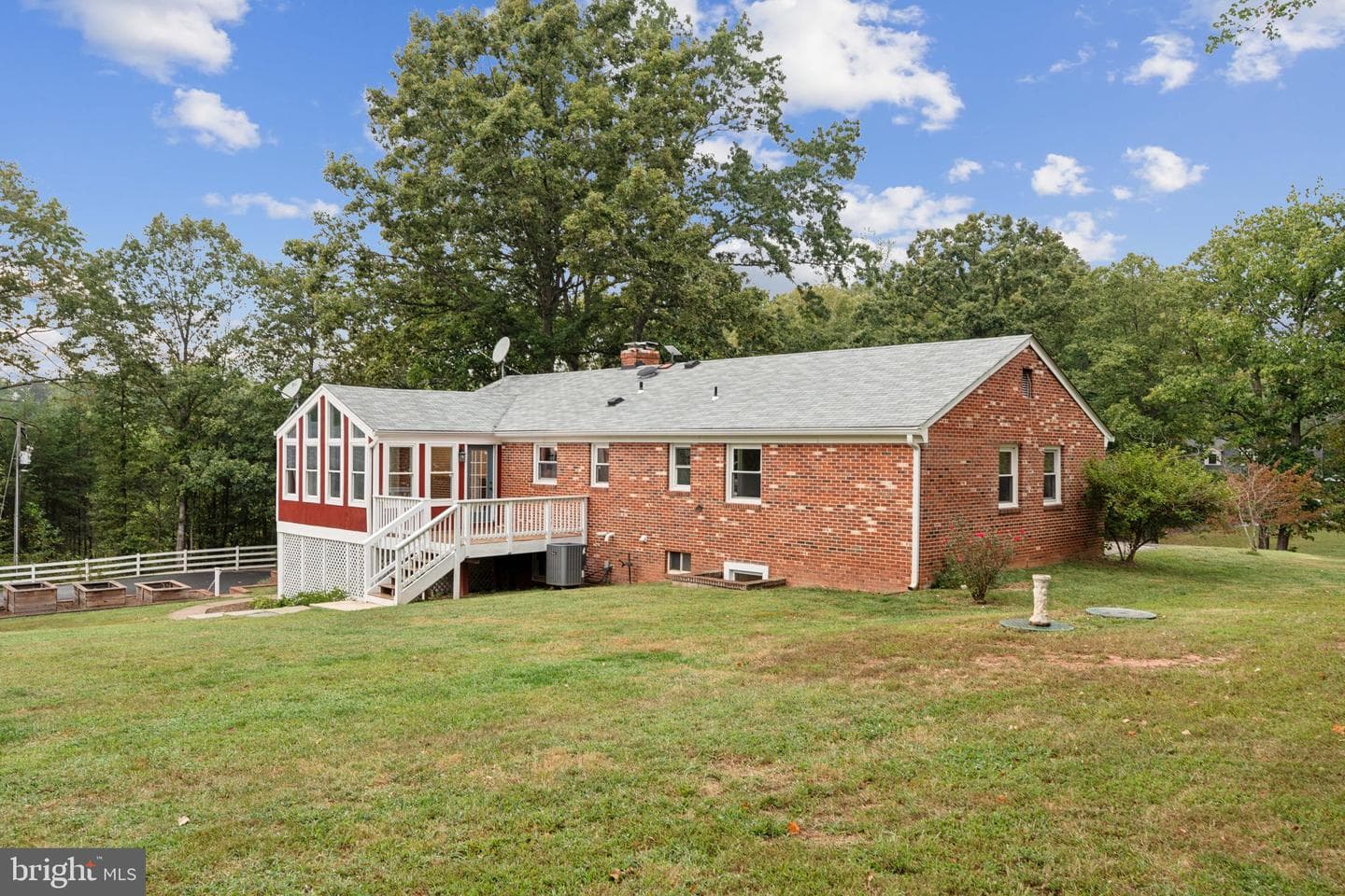 5263 Stewart Road photo 3