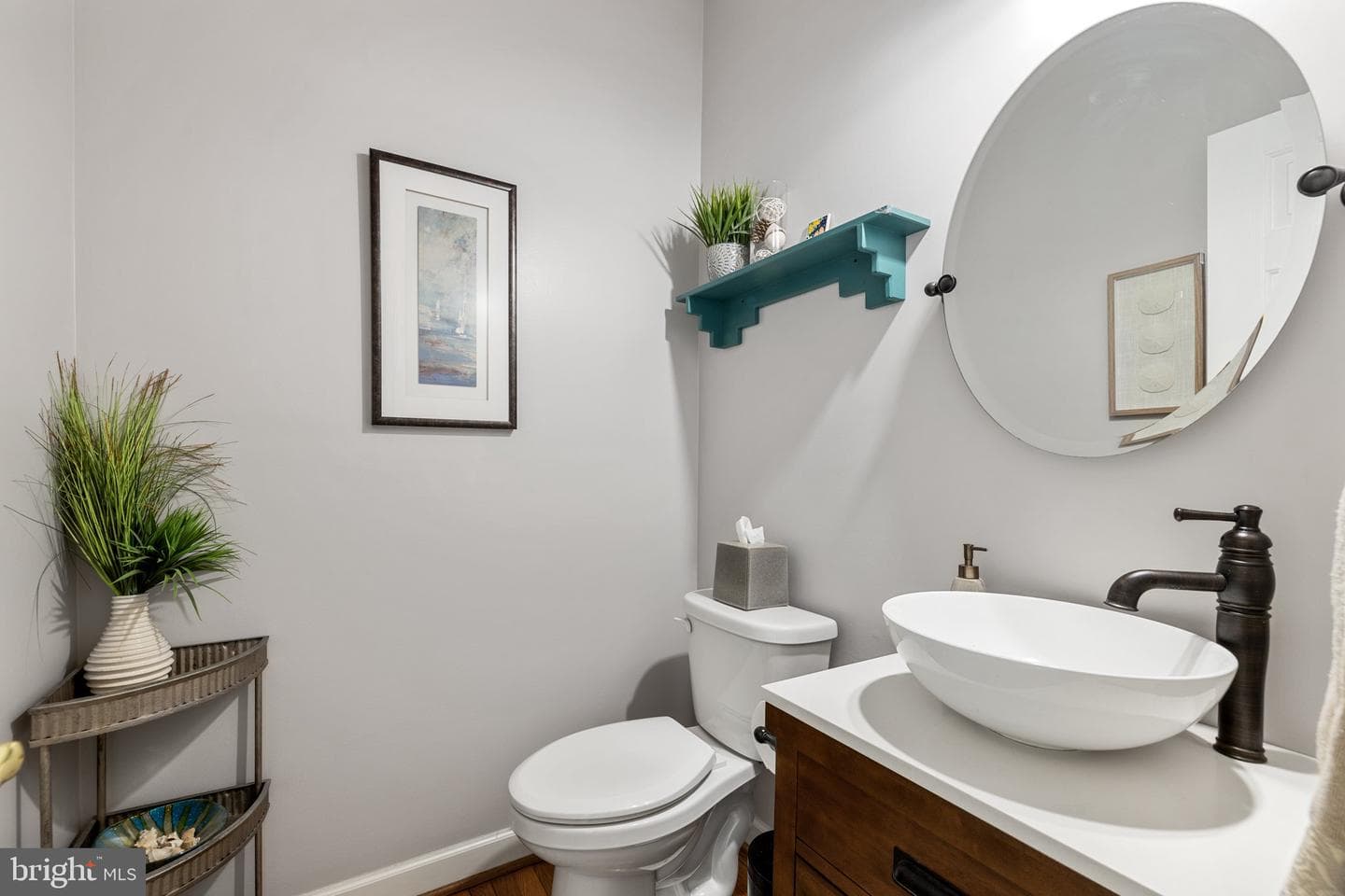 7887 Wellington Drive photo 29