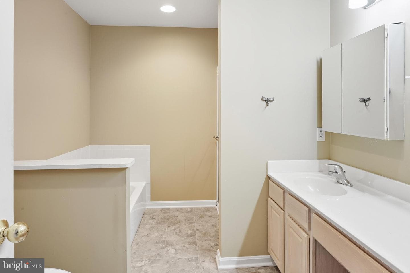 7785 Millfield Drive photo 31