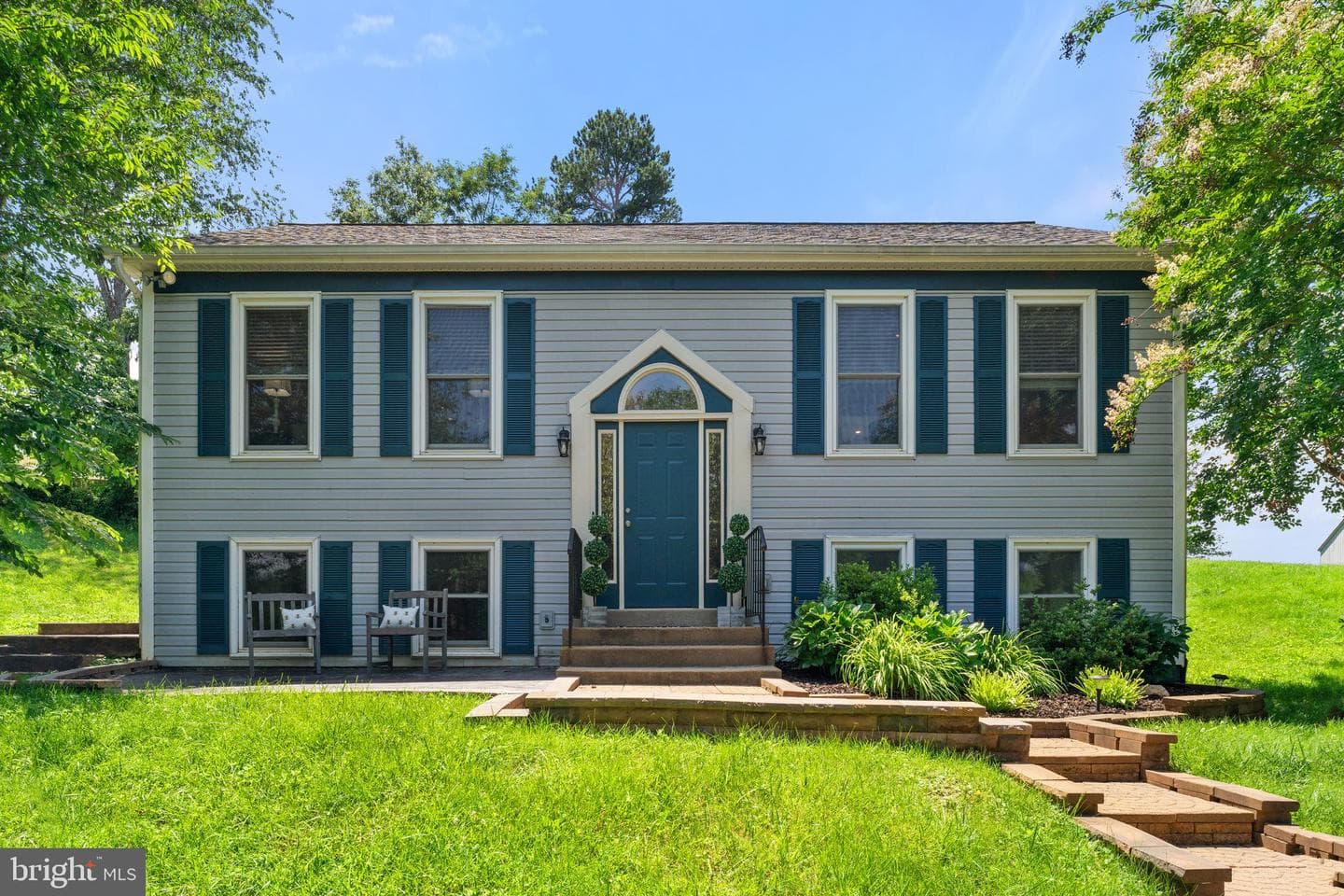 6251 Ridge Lane photo 2