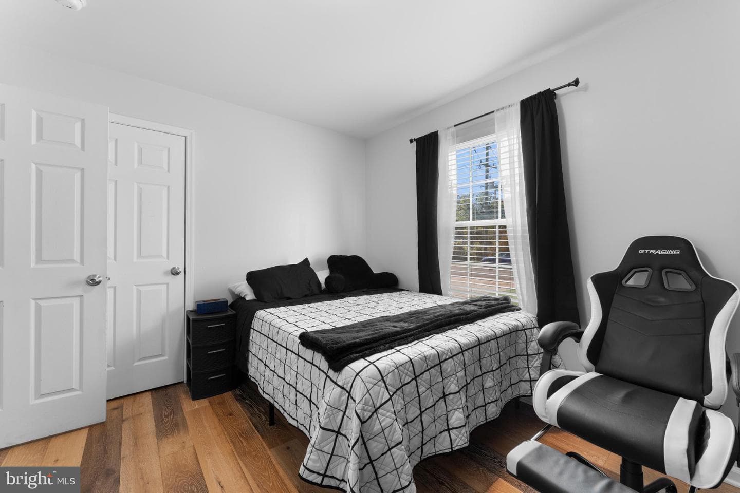 221 Linden Street photo 21