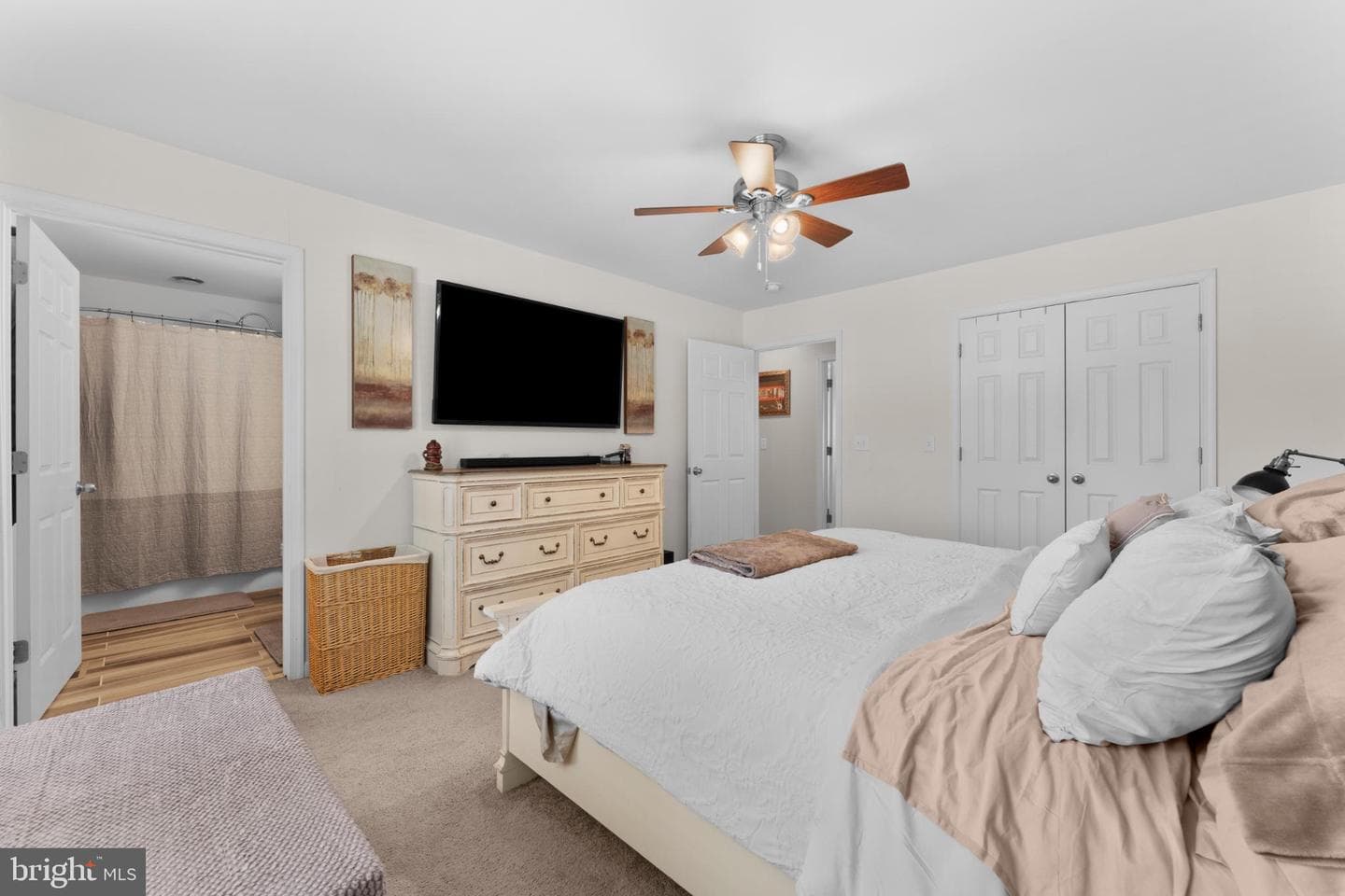 221 Linden Street photo 24
