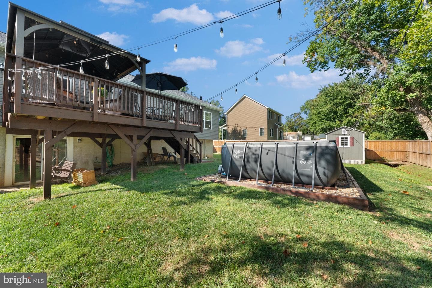 221 Linden Street photo 37