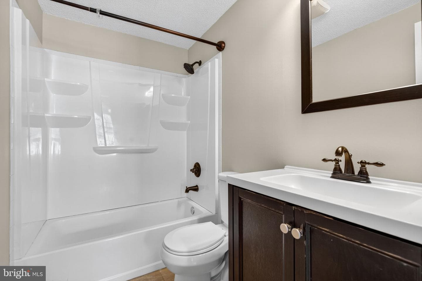 116 Oak Tree Lane photo 8