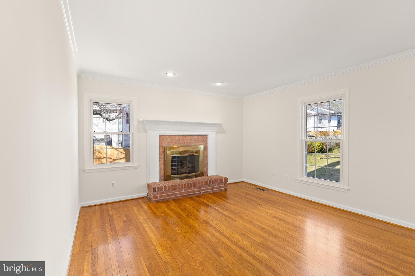 562 Tiffany Court photo 12