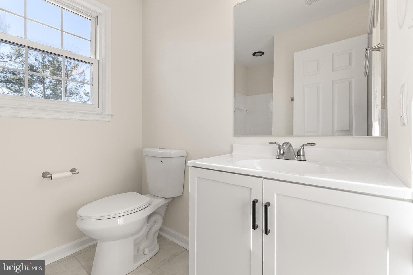 562 Tiffany Court photo 34
