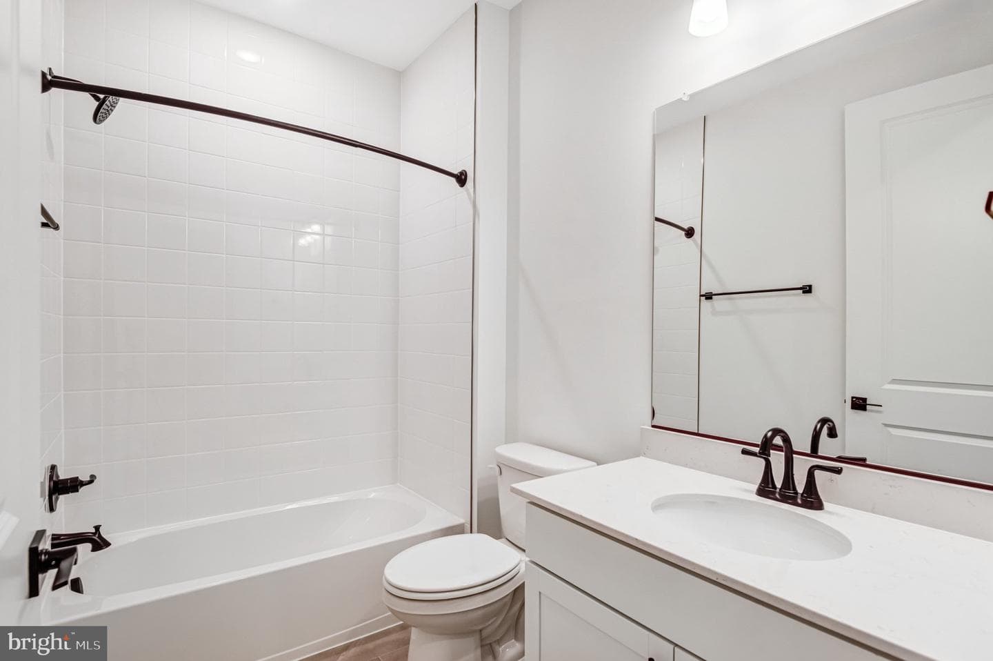 2067 Springvale Drive photo 10