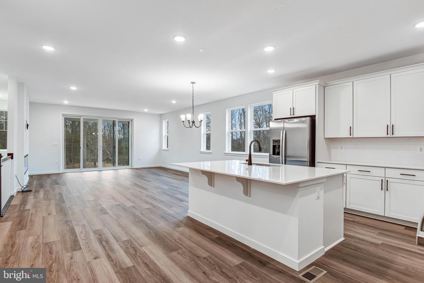 2067 Springvale Drive photo 14