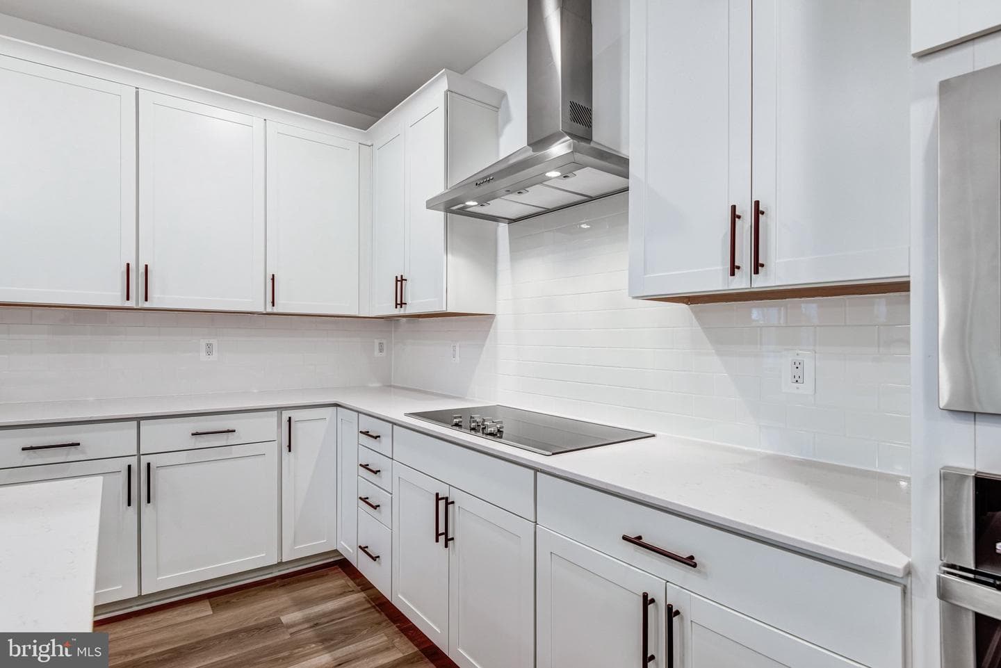 2067 Springvale Drive photo 15