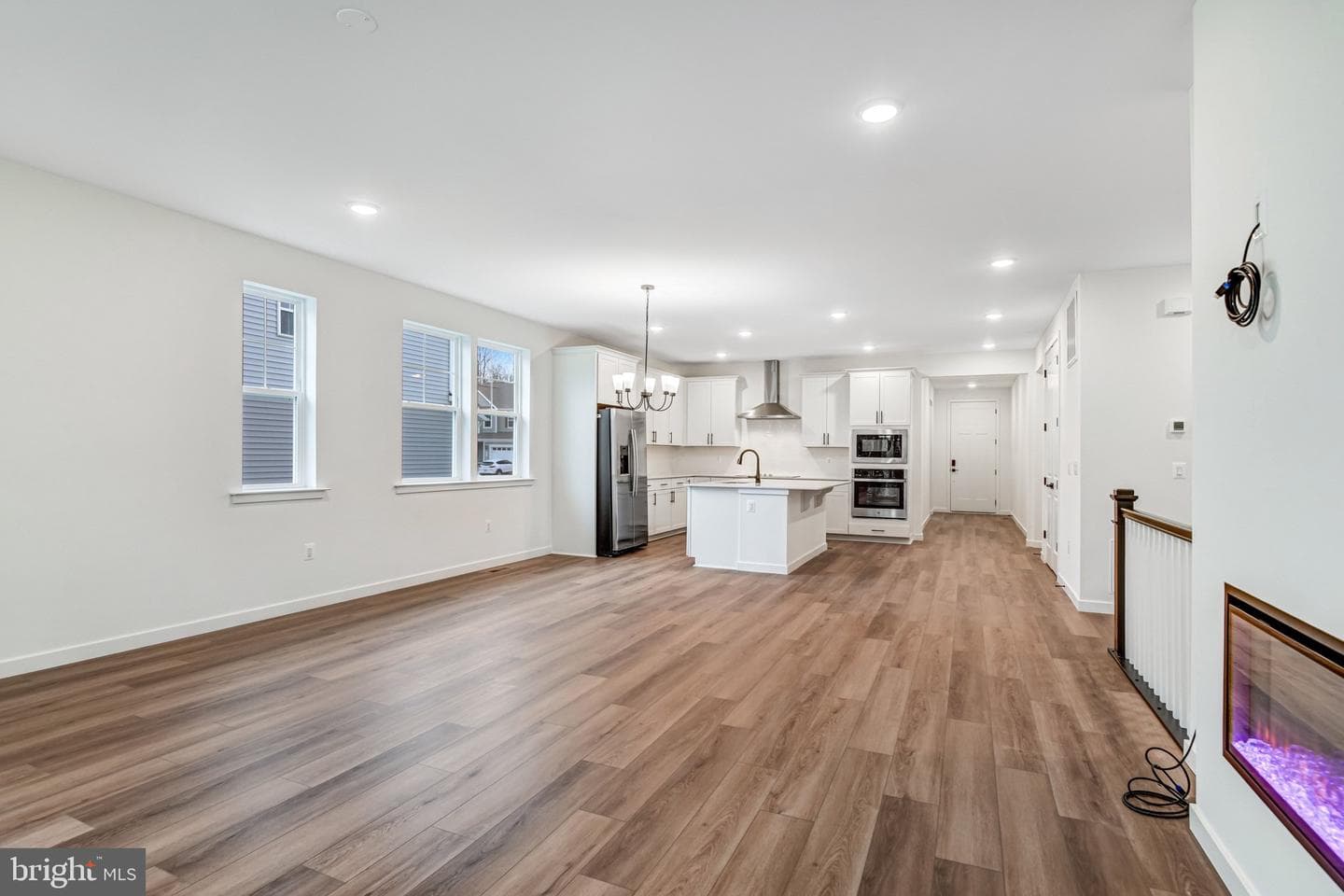 2067 Springvale Drive photo 18