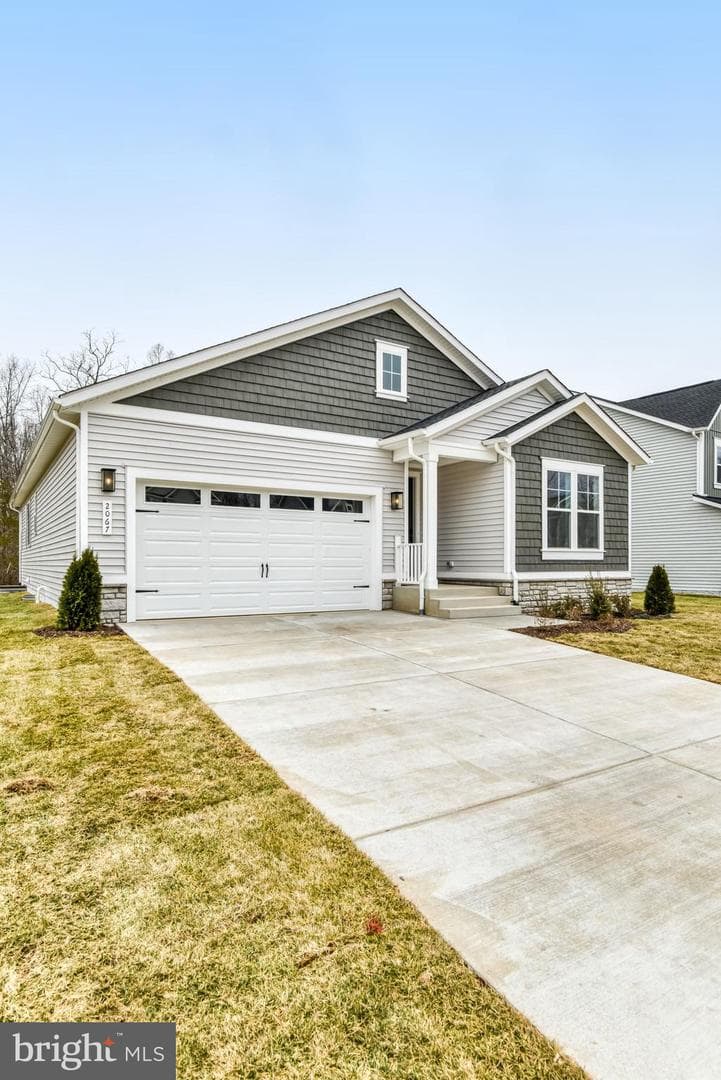 2067 Springvale Drive photo 3