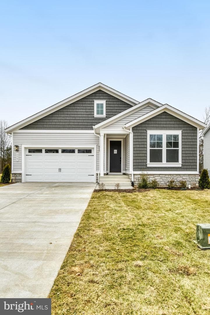 2067 Springvale Drive photo 4