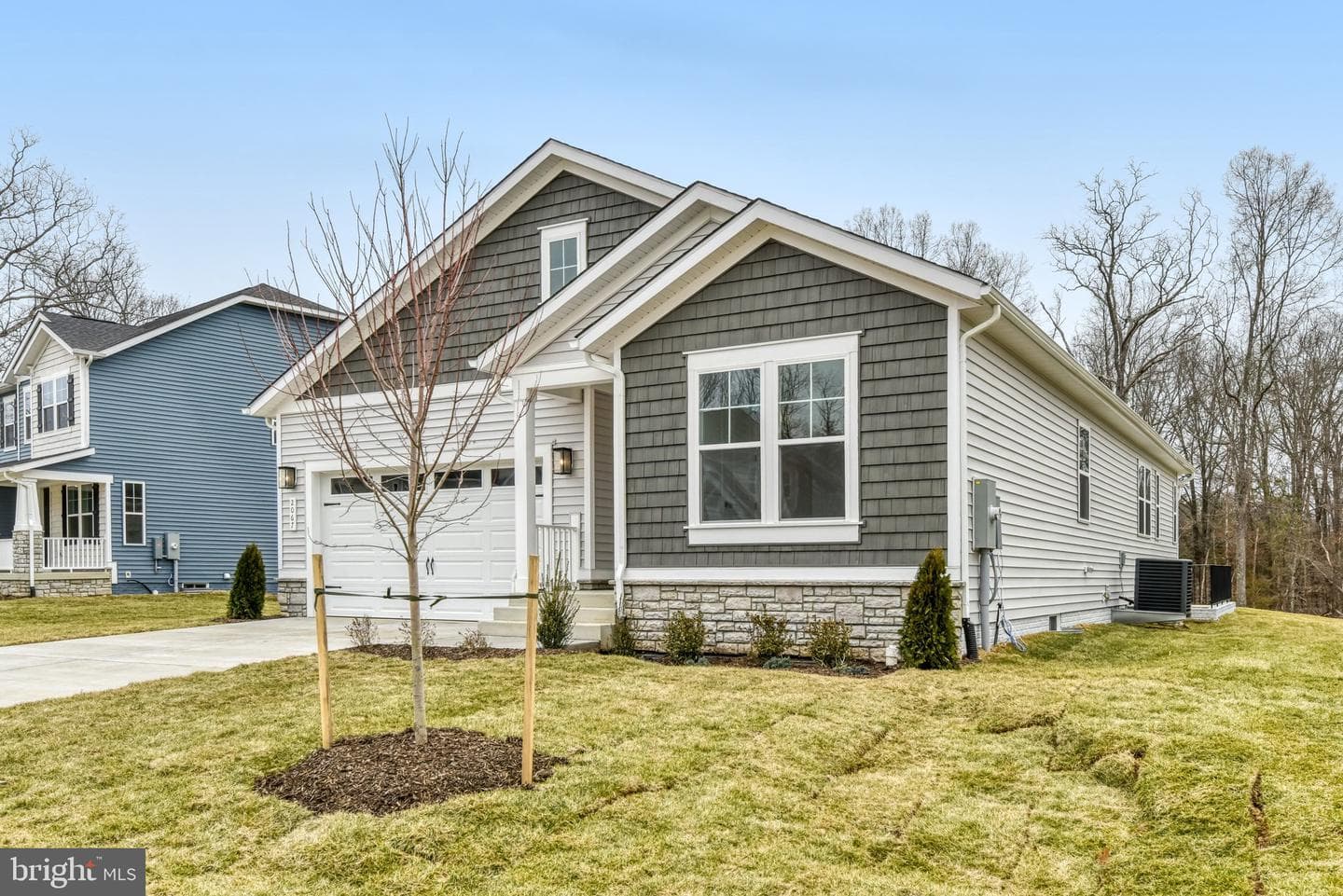 2067 Springvale Drive photo 5