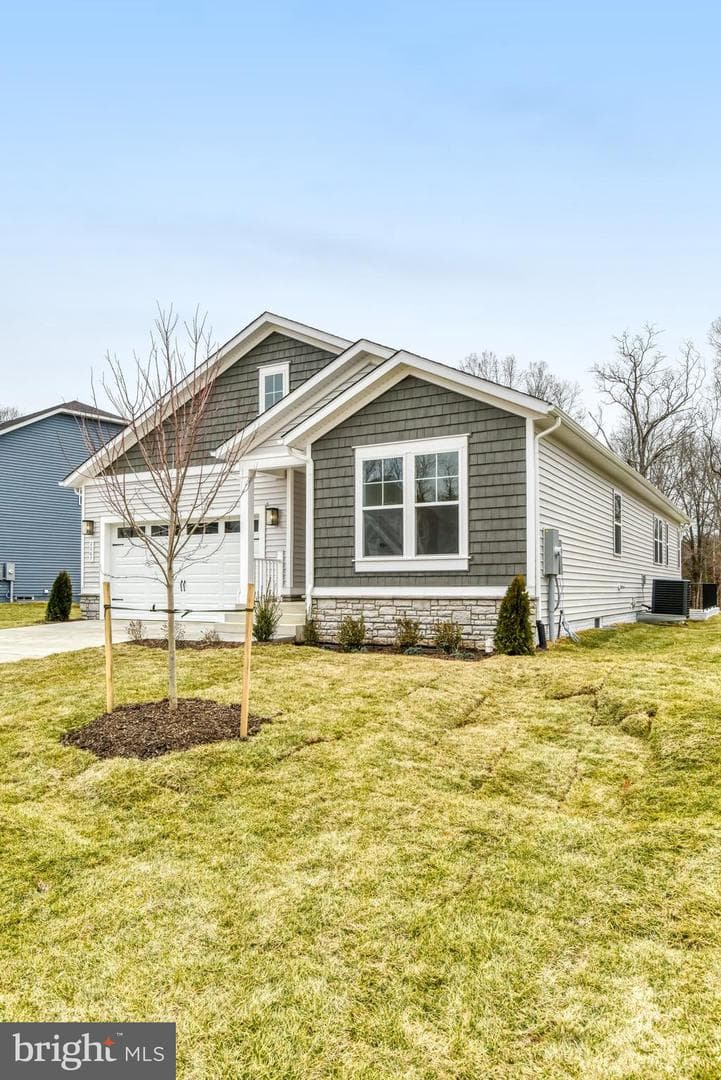 2067 Springvale Drive photo 6