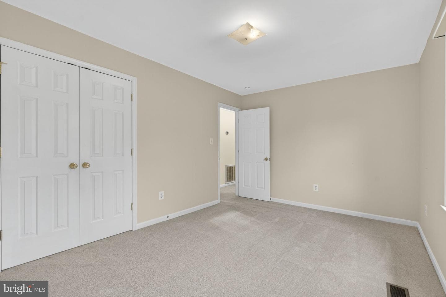 7058 Helm Drive photo 13