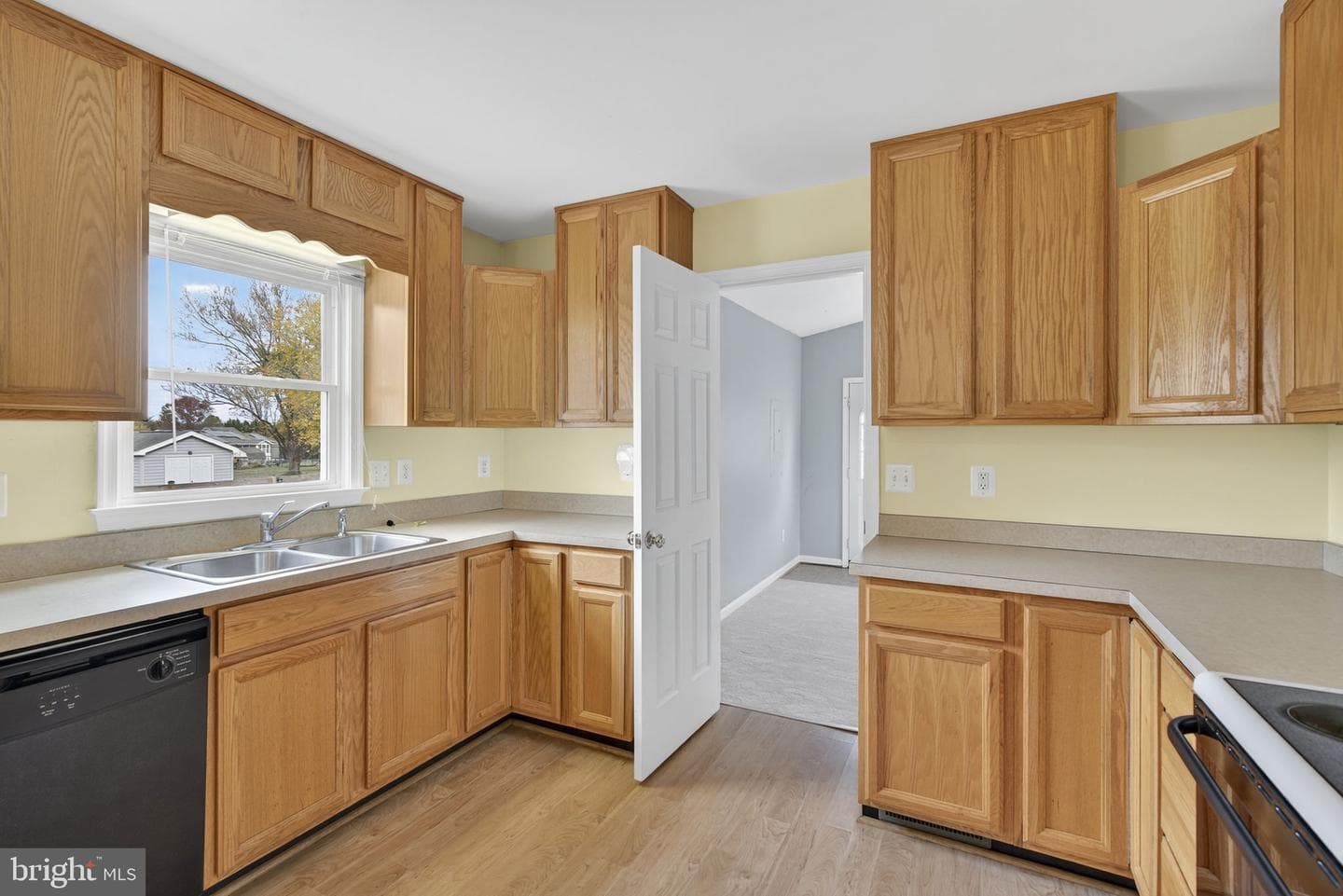 7058 Helm Drive photo 38