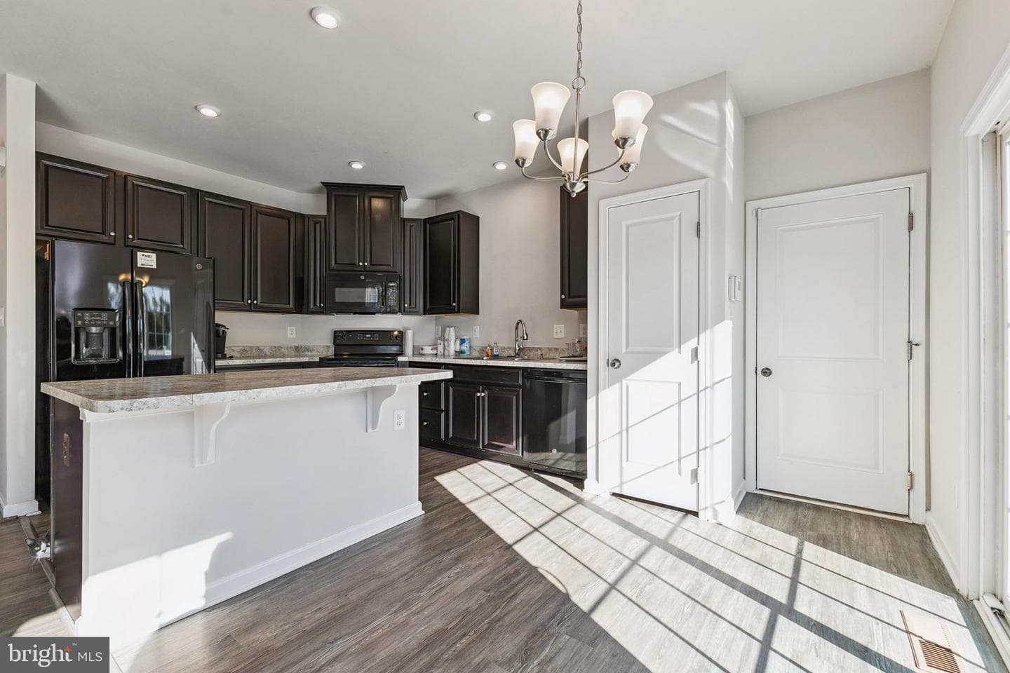 4092 Clarke Street photo 10