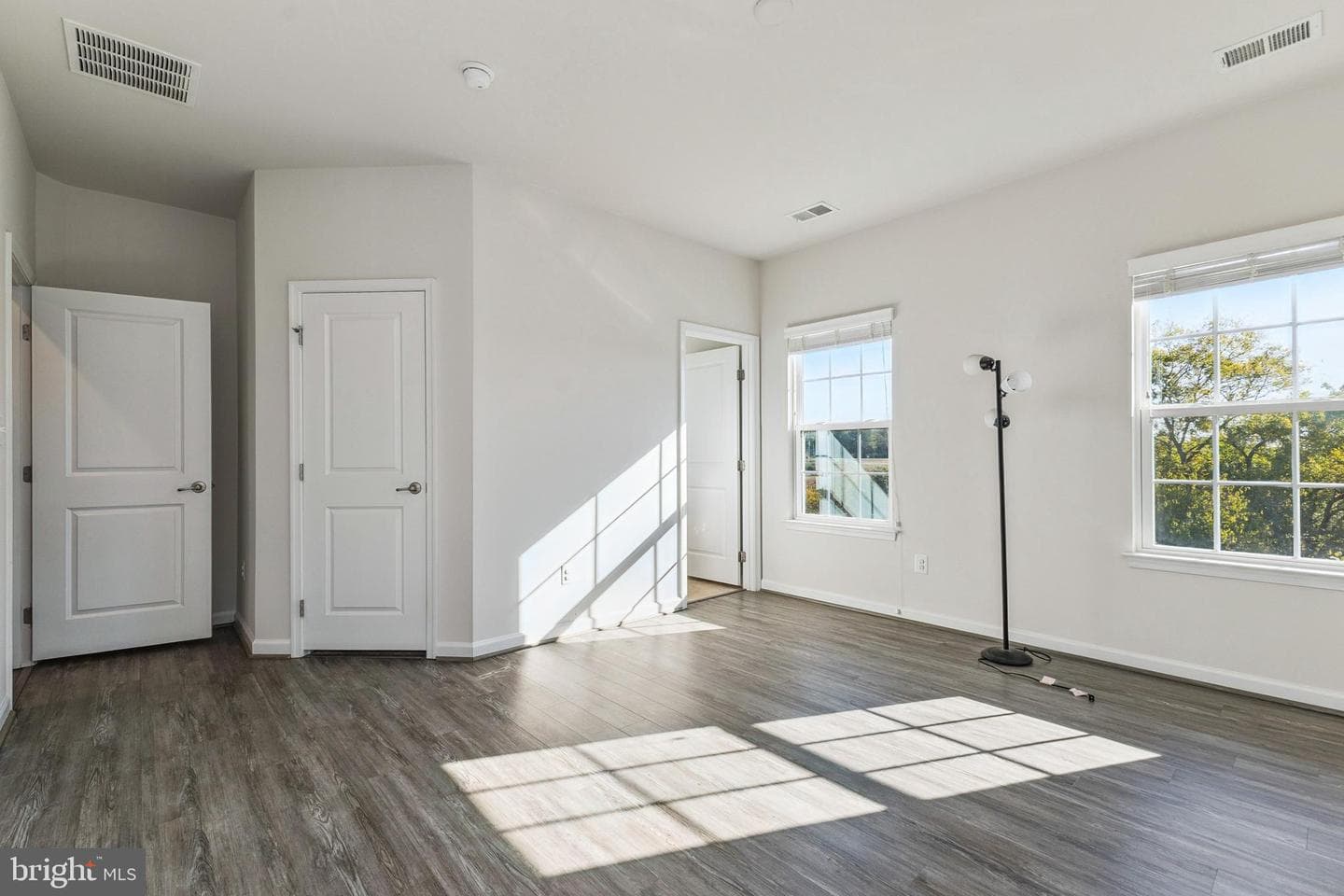 4092 Clarke Street photo 14