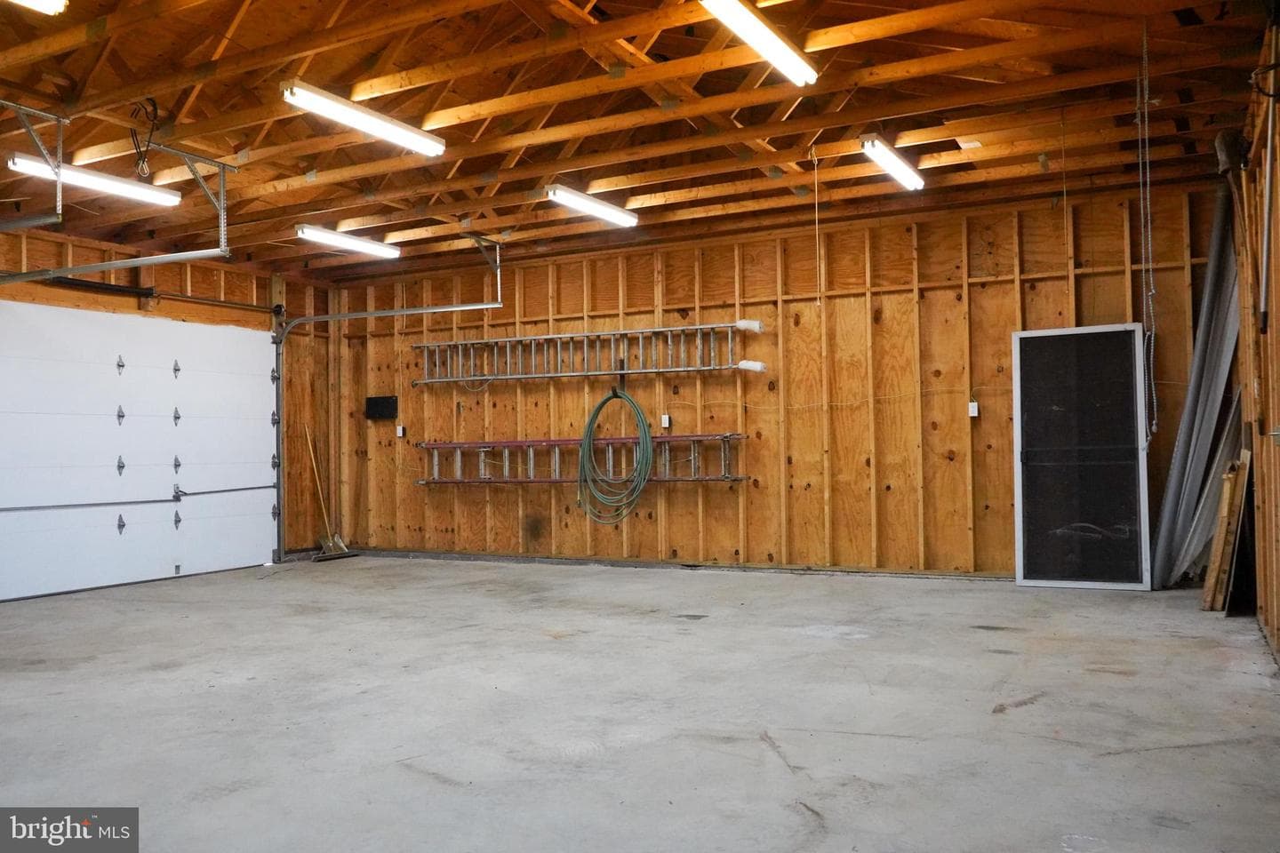 7323 Okeefe Road photo 42