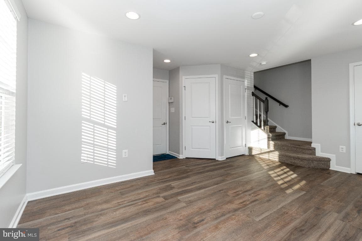 3009 Revere Street photo 2