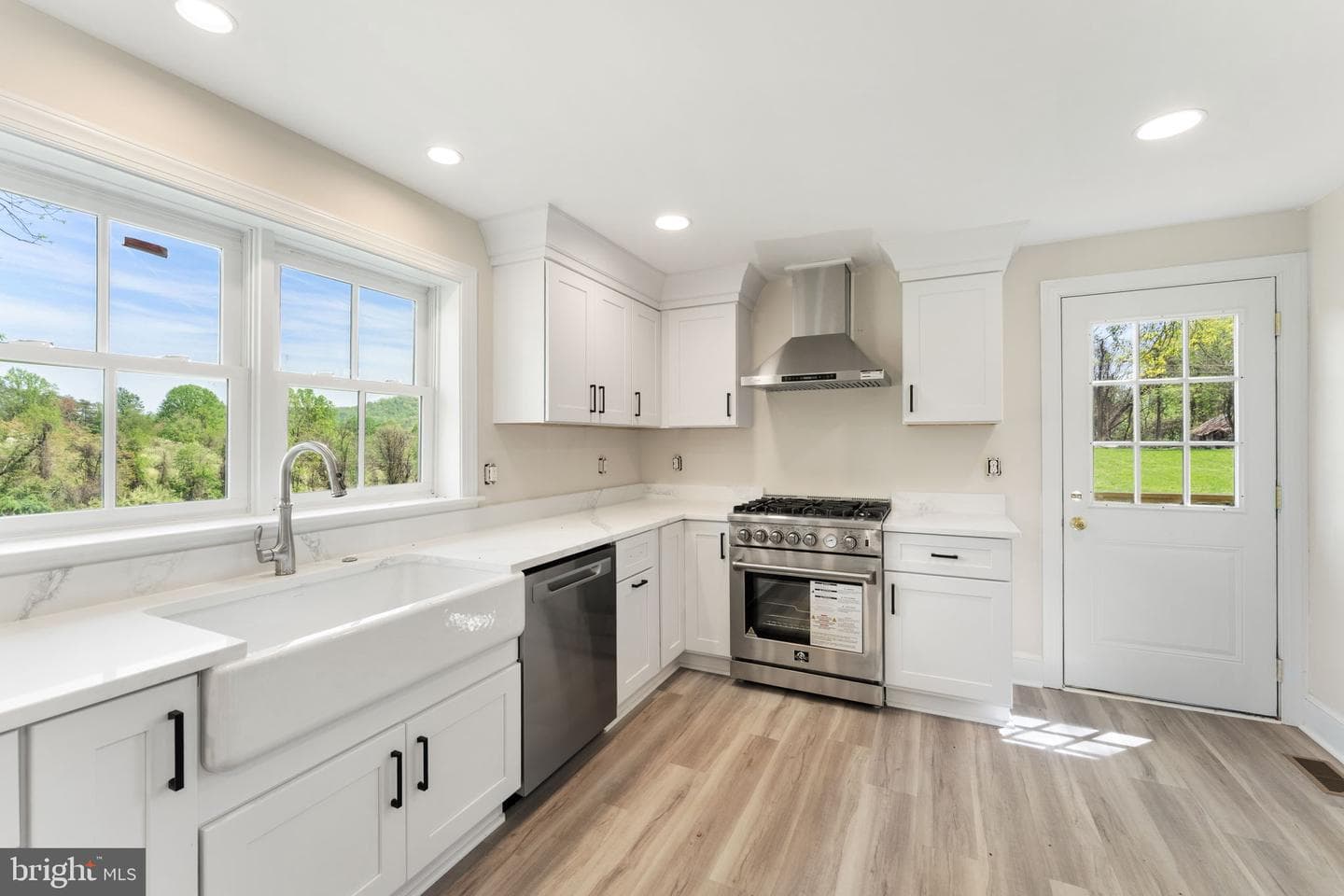 11066 Moreland Road photo 30