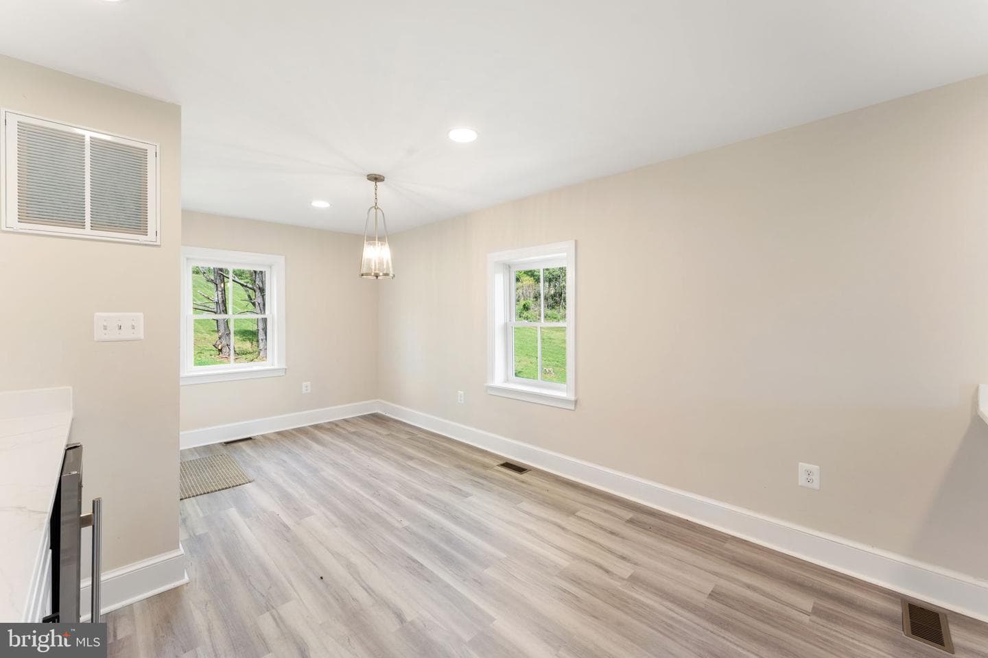 11066 Moreland Road photo 43