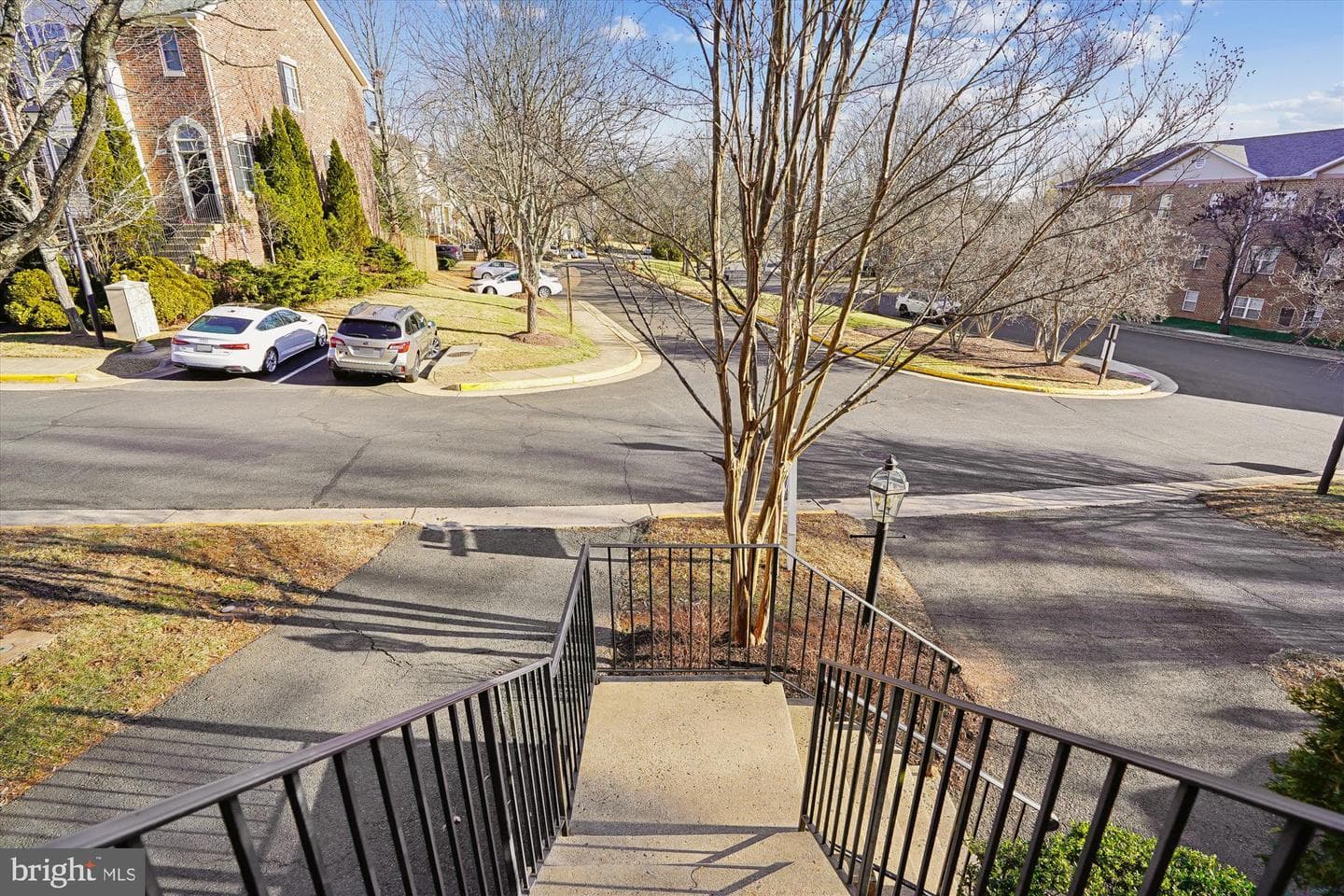 796 Col Edmonds Court photo 2