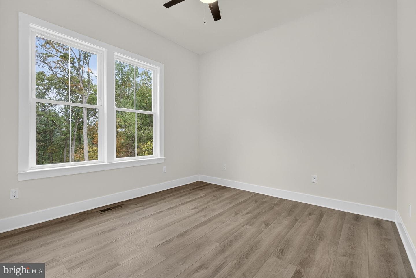 5355 Hillside Dr photo 23