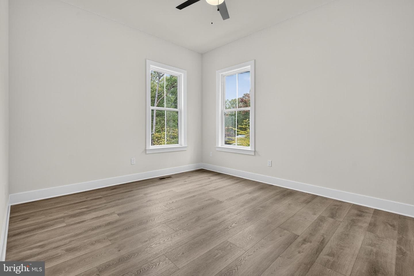 5355 Hillside Dr photo 26