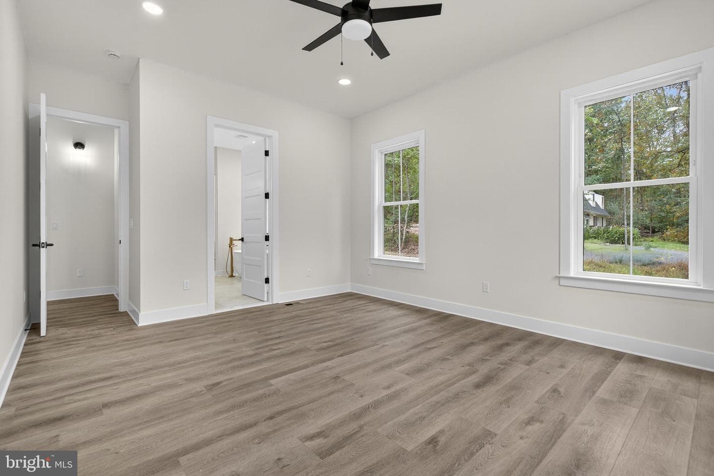 5355 Hillside Dr photo 32