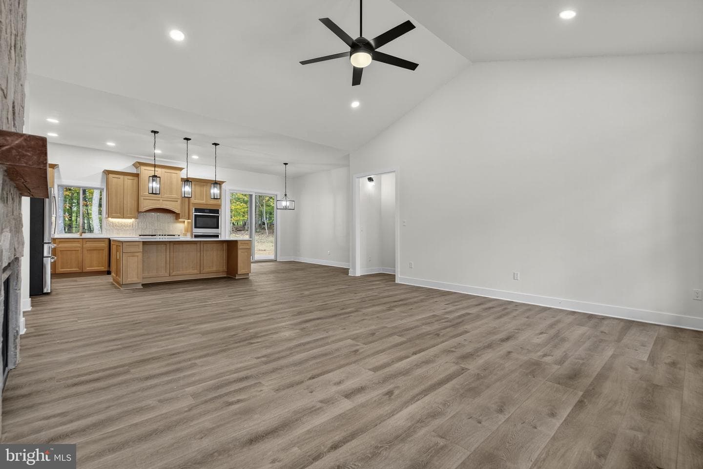 5355 Hillside Dr photo 8
