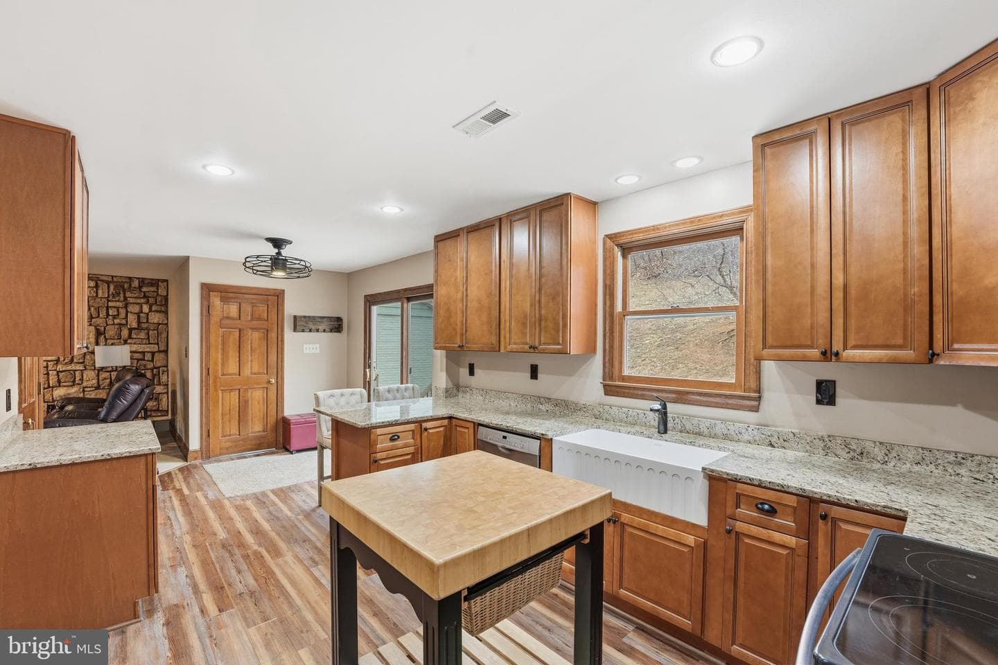 7406 Bear Wallow Drive photo 40