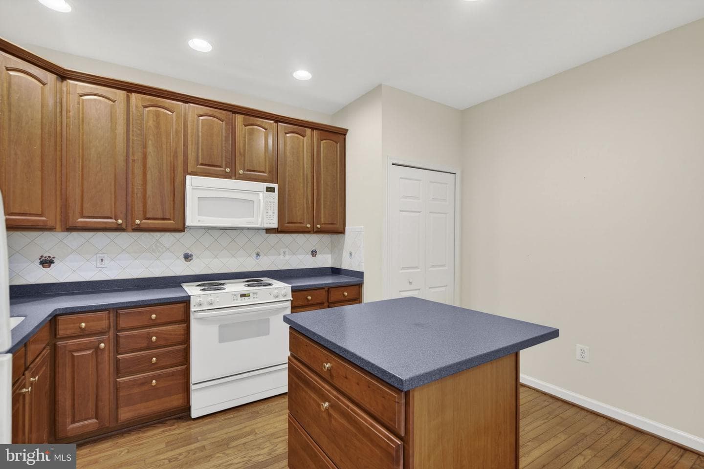 224 North View Circle photo 30