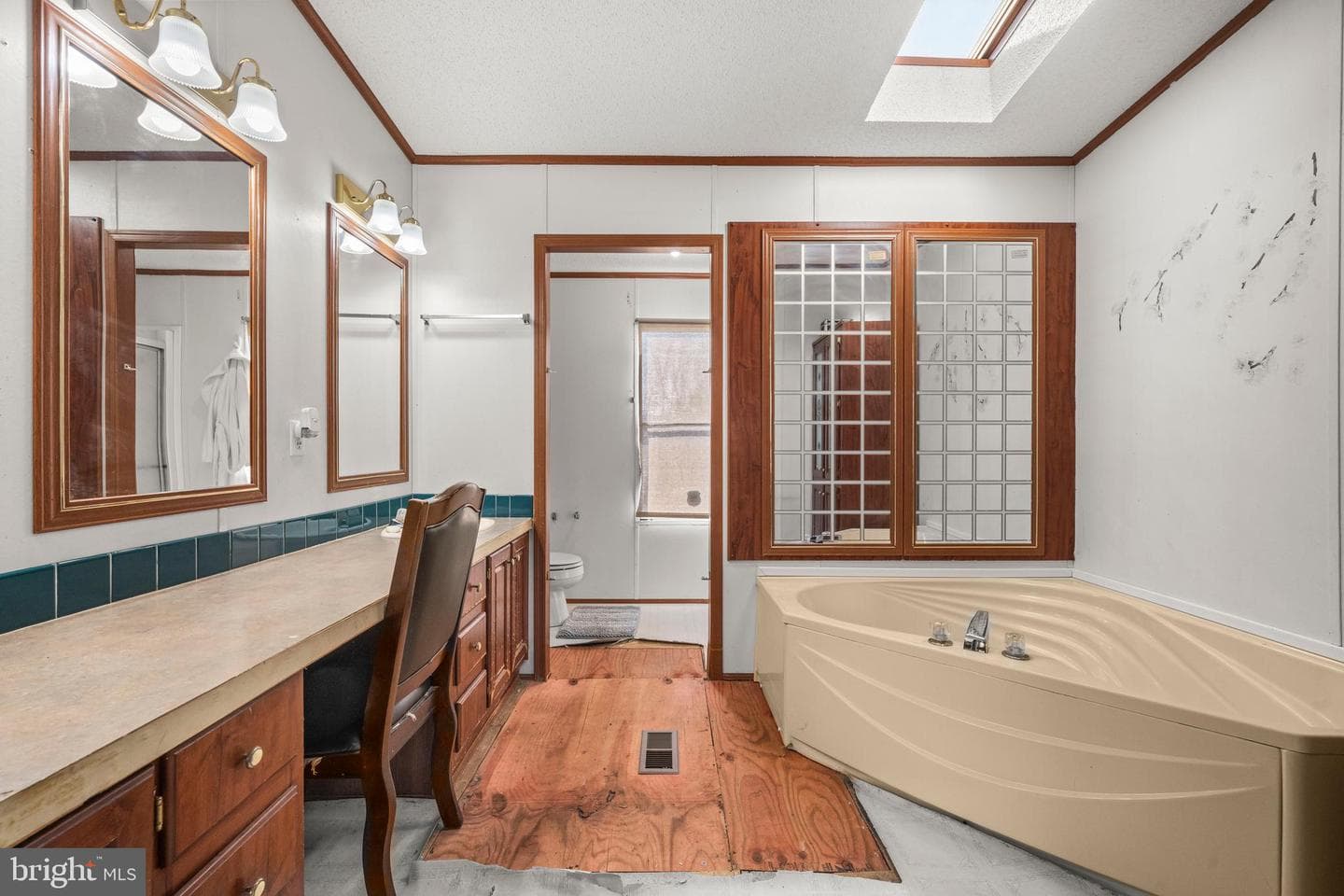 2057 Cottontail Lane photo 16