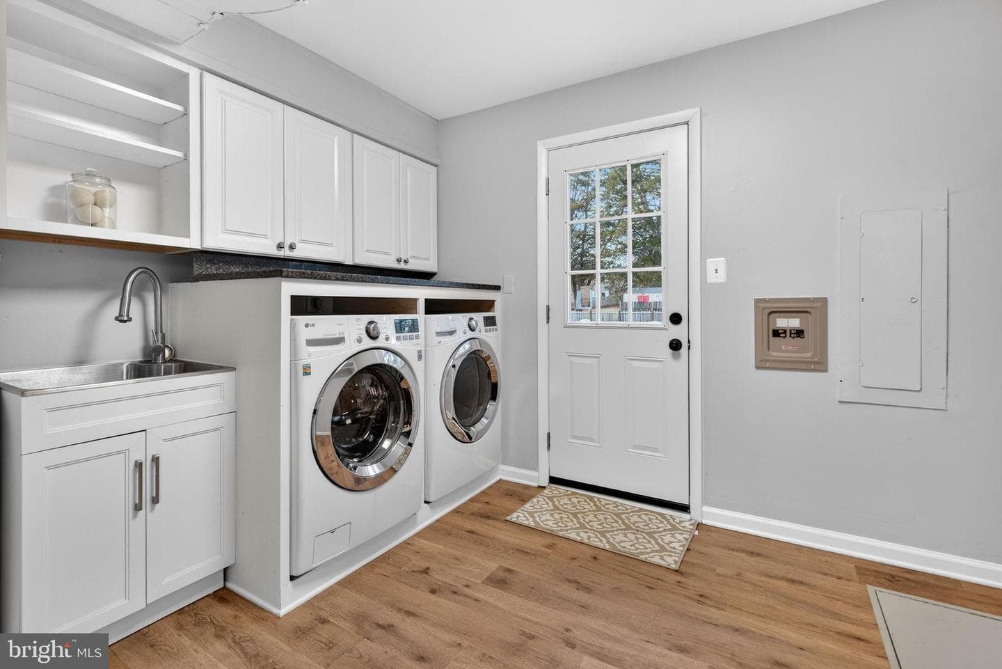 6389 Lancaster Drive photo 27