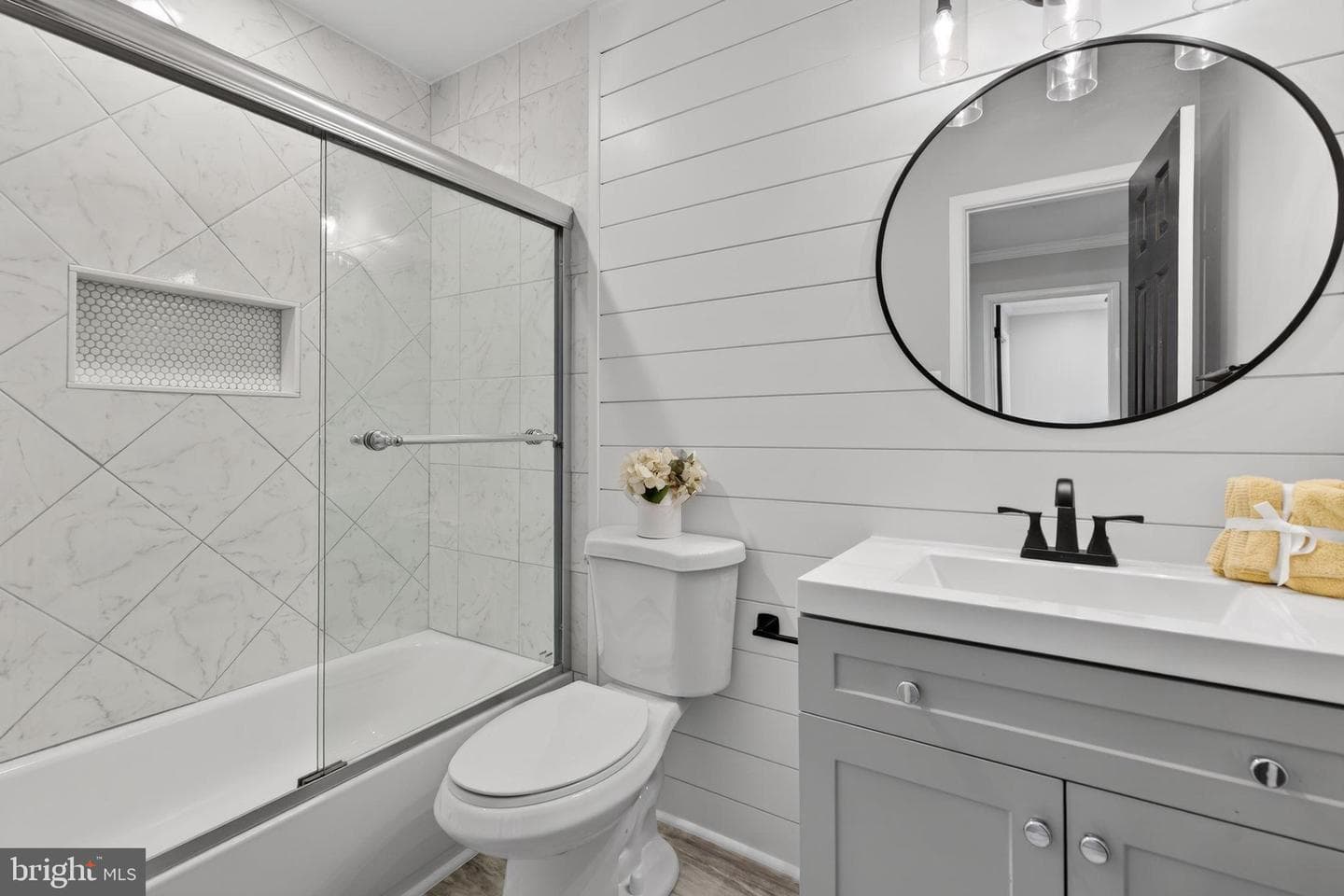 6389 Lancaster Drive photo 36