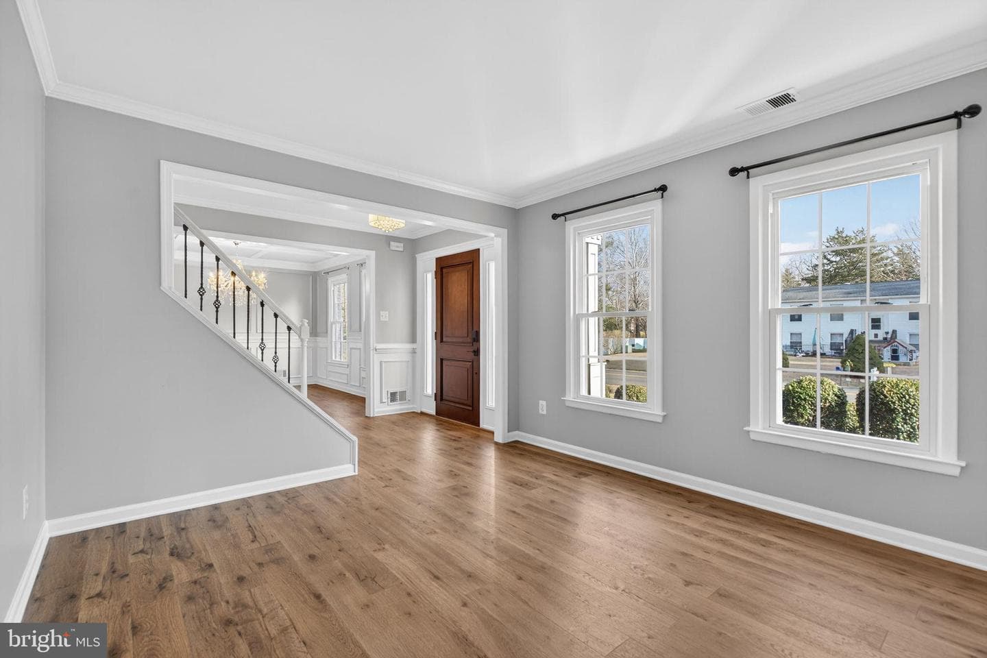 6389 Lancaster Drive photo 6