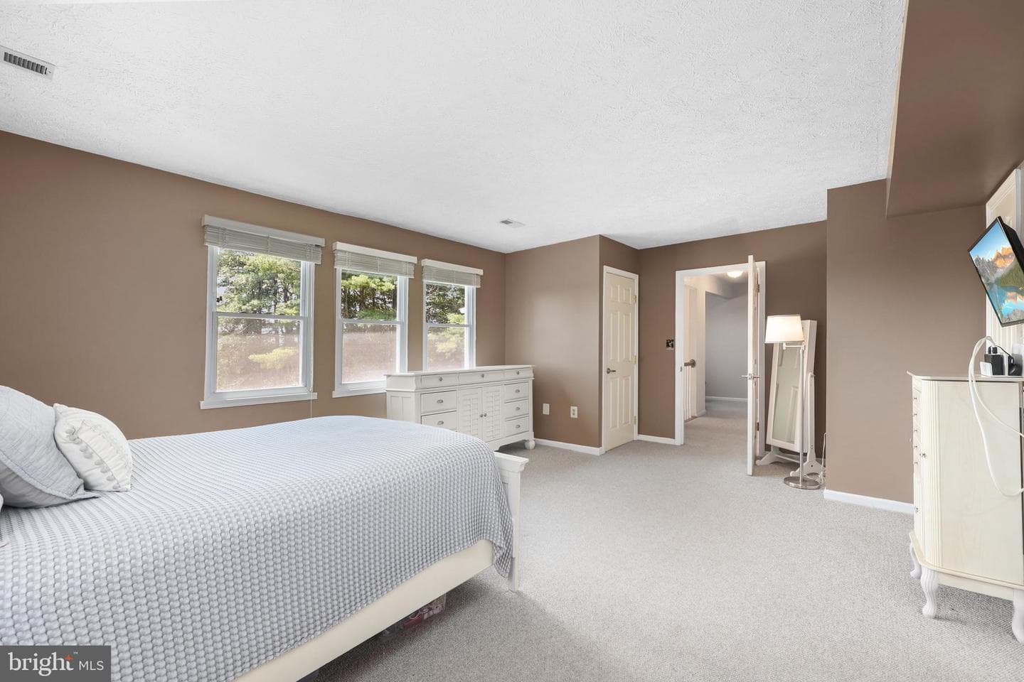 9235 Lees Ridge Road photo 18