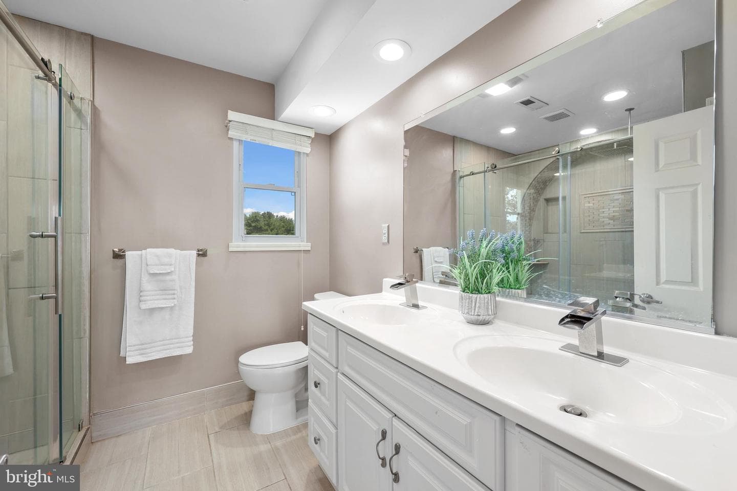 9235 Lees Ridge Road photo 19