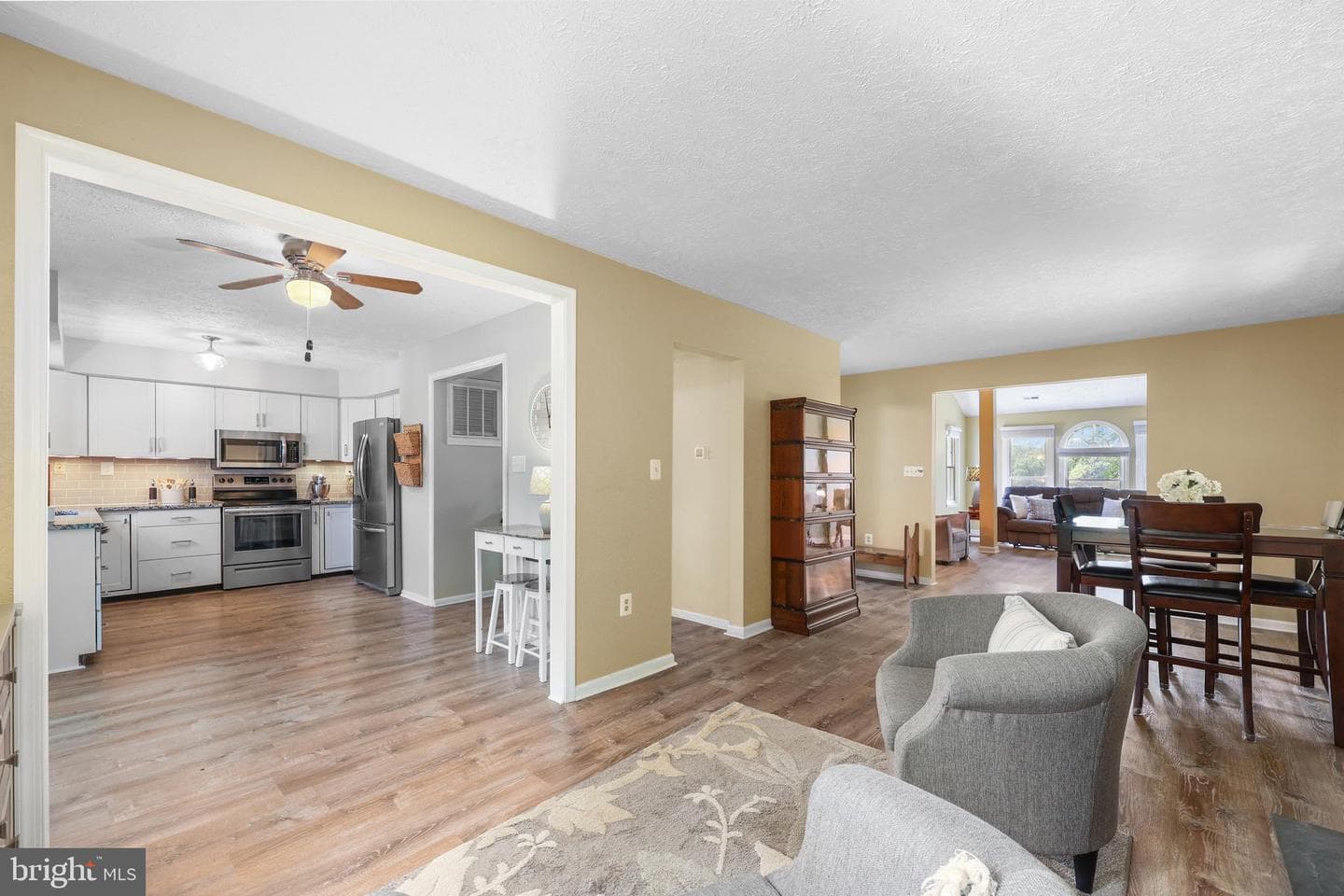 9235 Lees Ridge Road photo 2