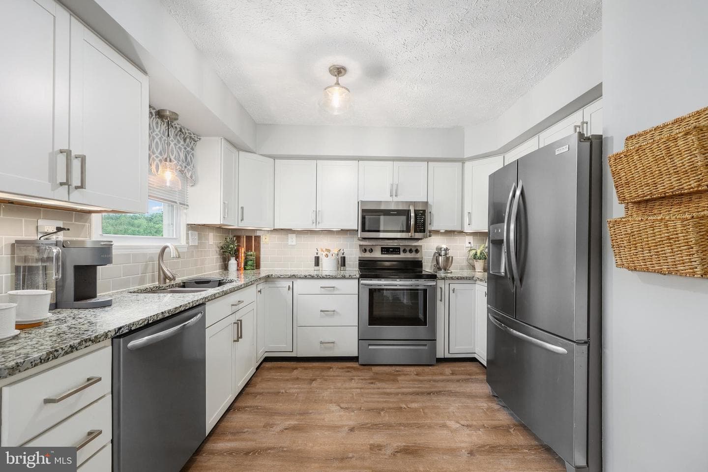 9235 Lees Ridge Road photo 3